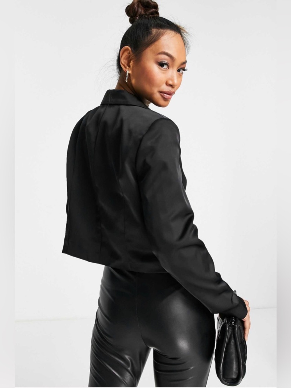❌SOLD❌Vero Moda Cropped Blazer in Black/ Size US 4 - Picture 3 of 10
